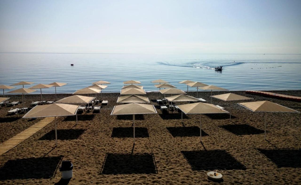 Ugur Beach Hotel Kemer Exteriör bild